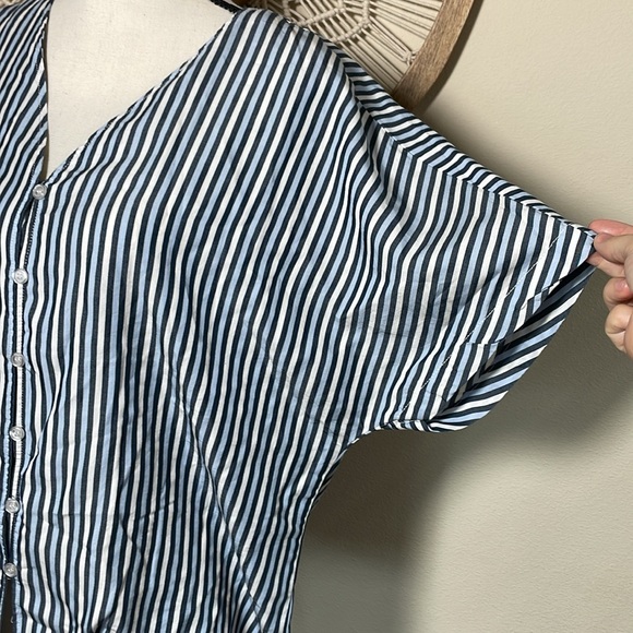 VELVET HEART Tencel Tie Front Blouse Size Large Blue White strip NWT - Picture 3 of 7